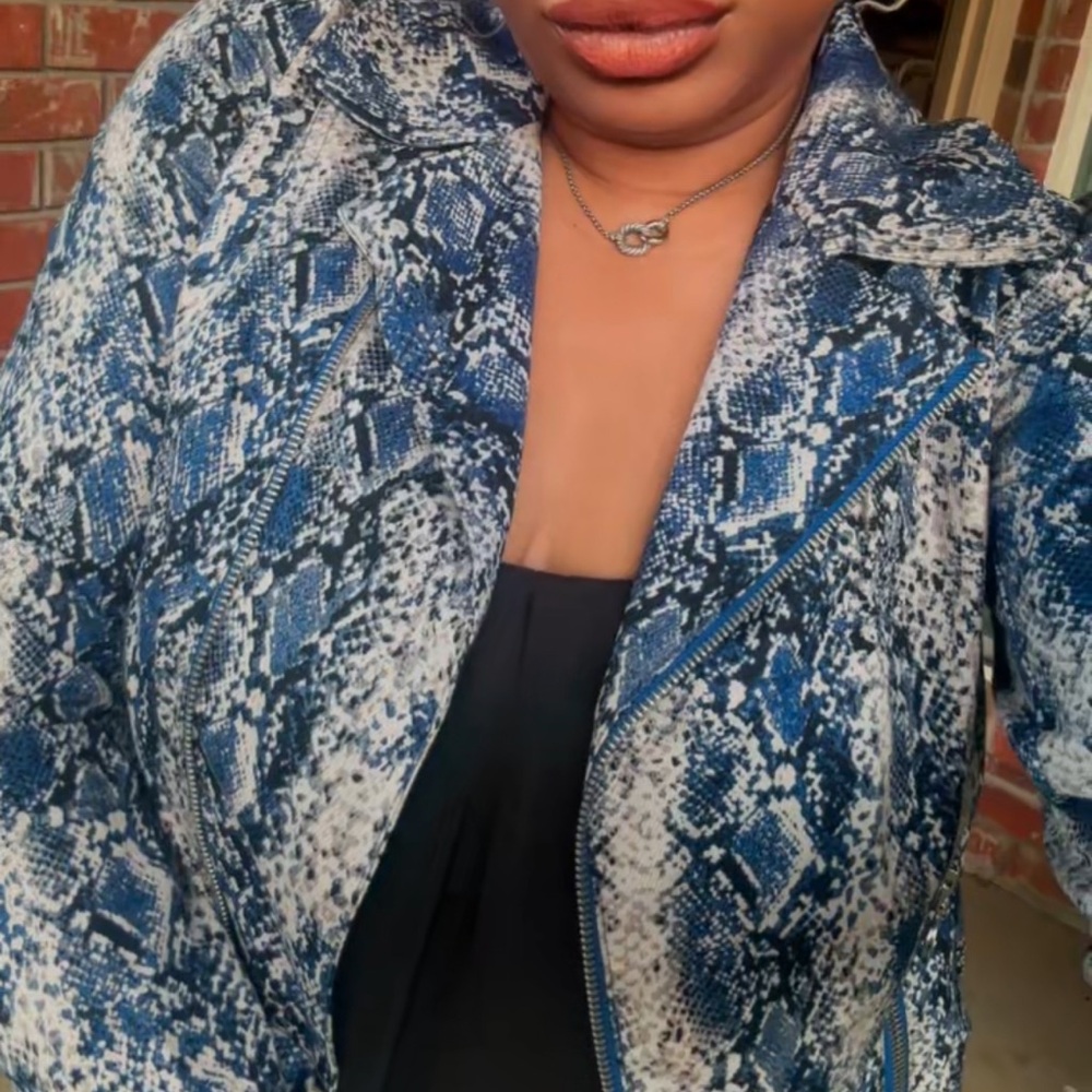 Blue snake print jacket C
